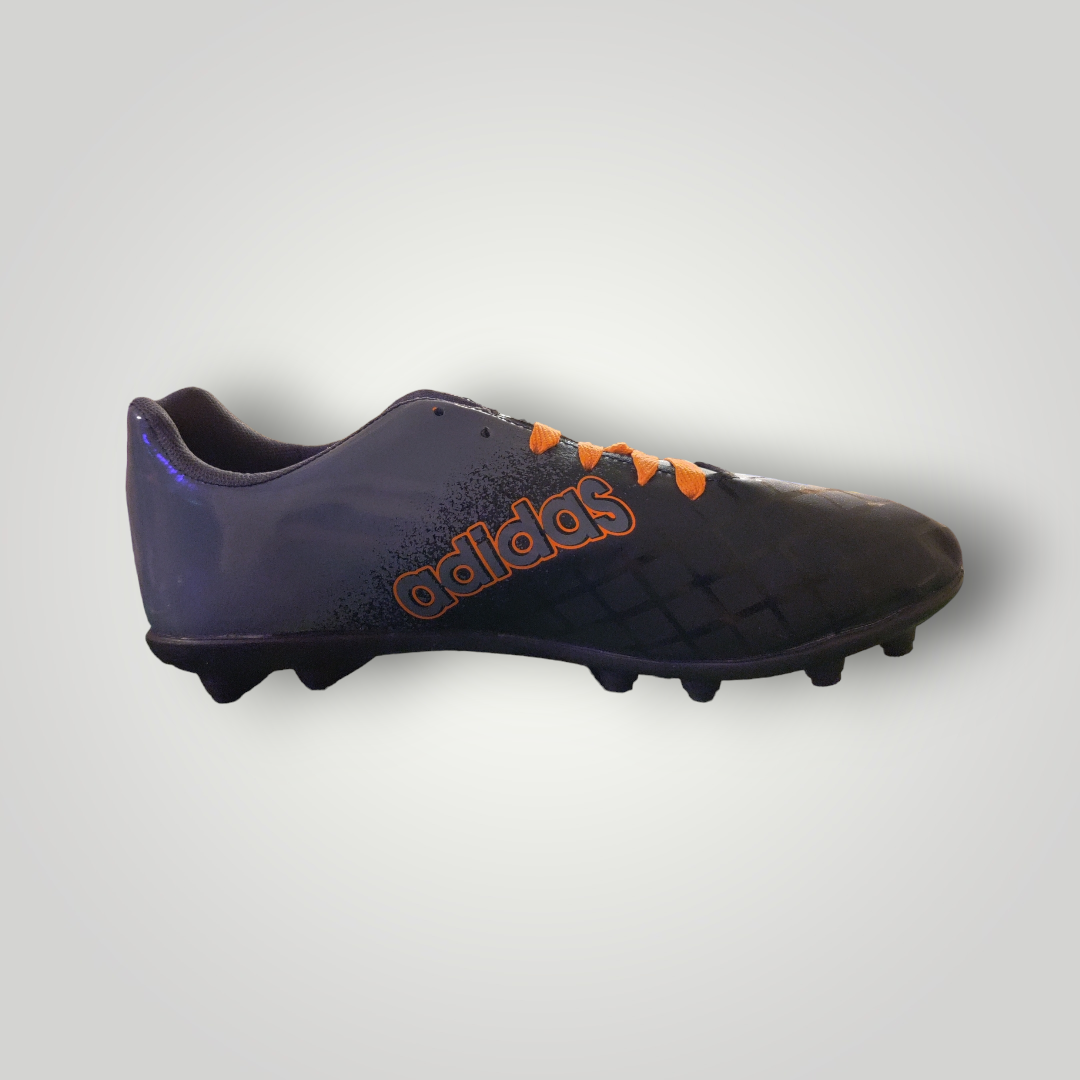 Tachones de Futbol Pasto Natural Modelo Adidas Color Negro Oxford Naranja Tallas del 25 al 28.5 Mx