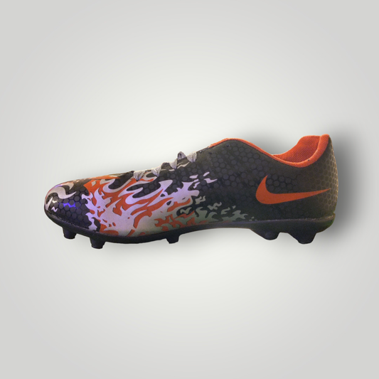 Tachones de Futbol Pasto Natural Nike Modelo CRISTIANO Color Negro Plata Rojo del 25 al 28.5 Mx