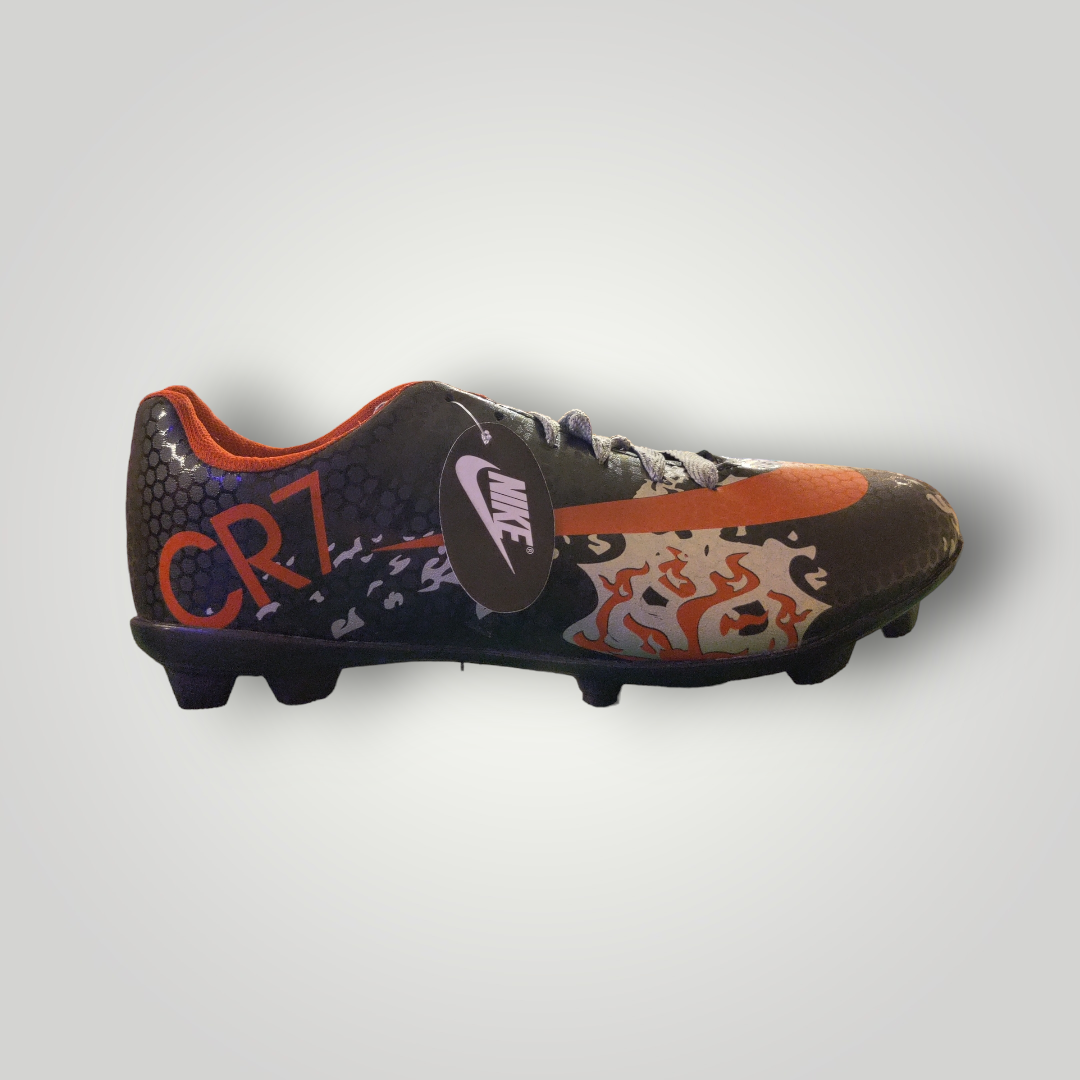 Tachones de Futbol Pasto Natural Nike Modelo CRISTIANO Color Negro Plata Rojo del 25 al 28.5 Mx