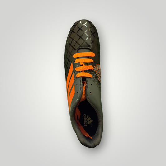 Tachones de Futbol Pasto Natural Modelo Adidas Color Negro Oxford Naranja Tallas del 25 al 28.5 Mx