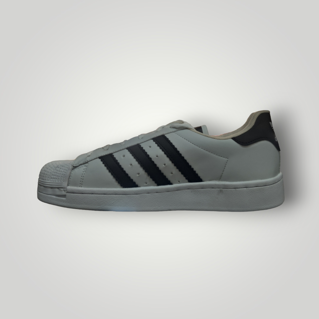 Tenis Adidas Modelo Superstar Color Blanco Negro