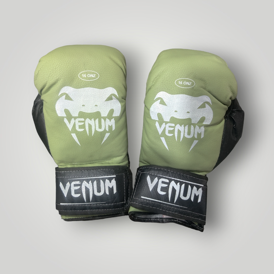 Guantes Boxeo Estilo Venum color Verde Negro Tamaño 8 a 16 oz