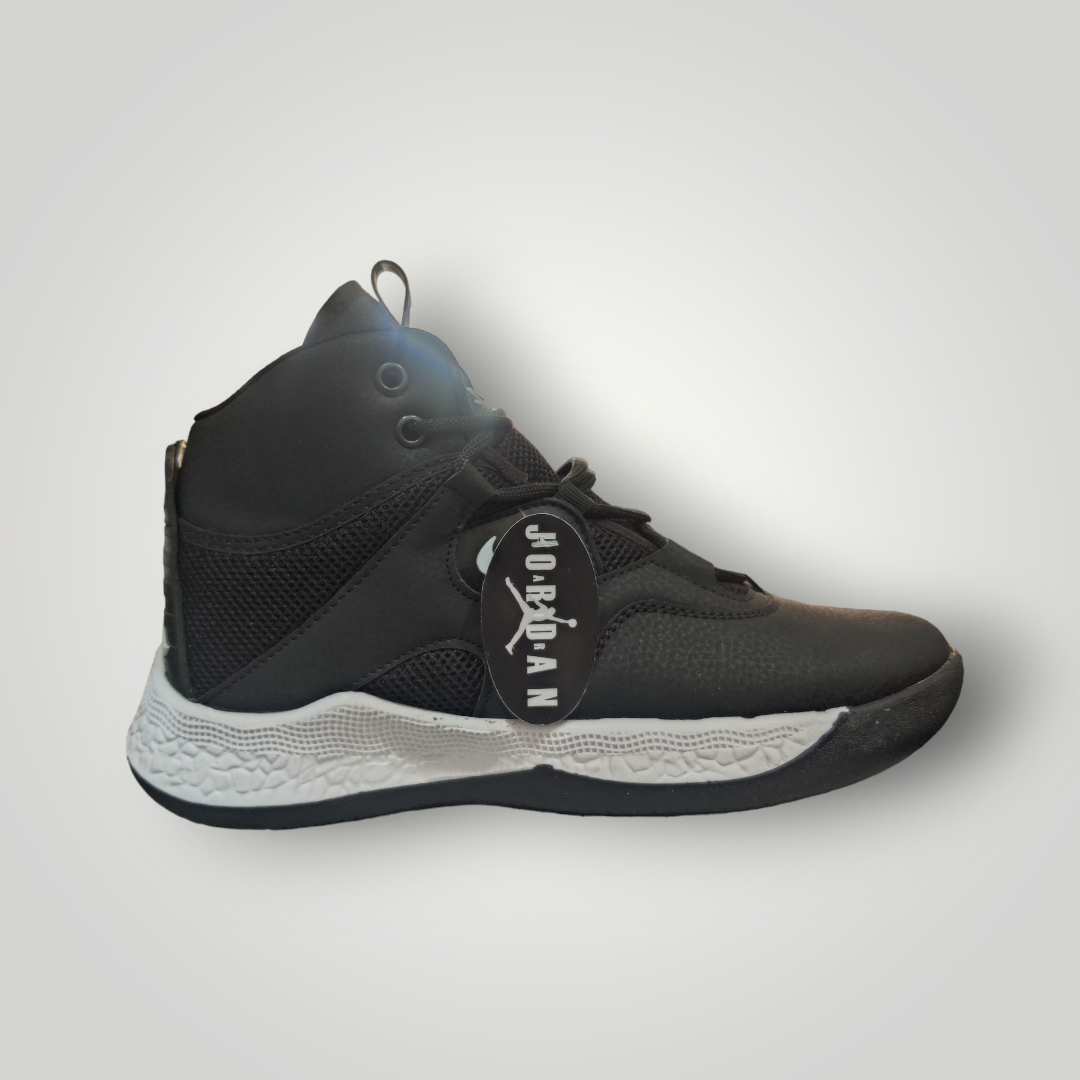 Sneakers Jordan Estilo 091 color Negro Blanco Tallas 25 al 29,5 Mx