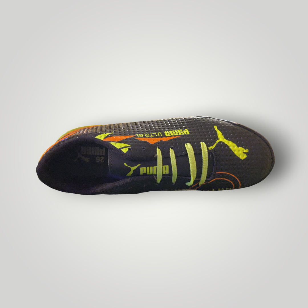 Tenis de Futbol Rápido Puma Modelo Feel The Action Color Negro Naranja Neón Tallas del 25 al 28.5 Mx
