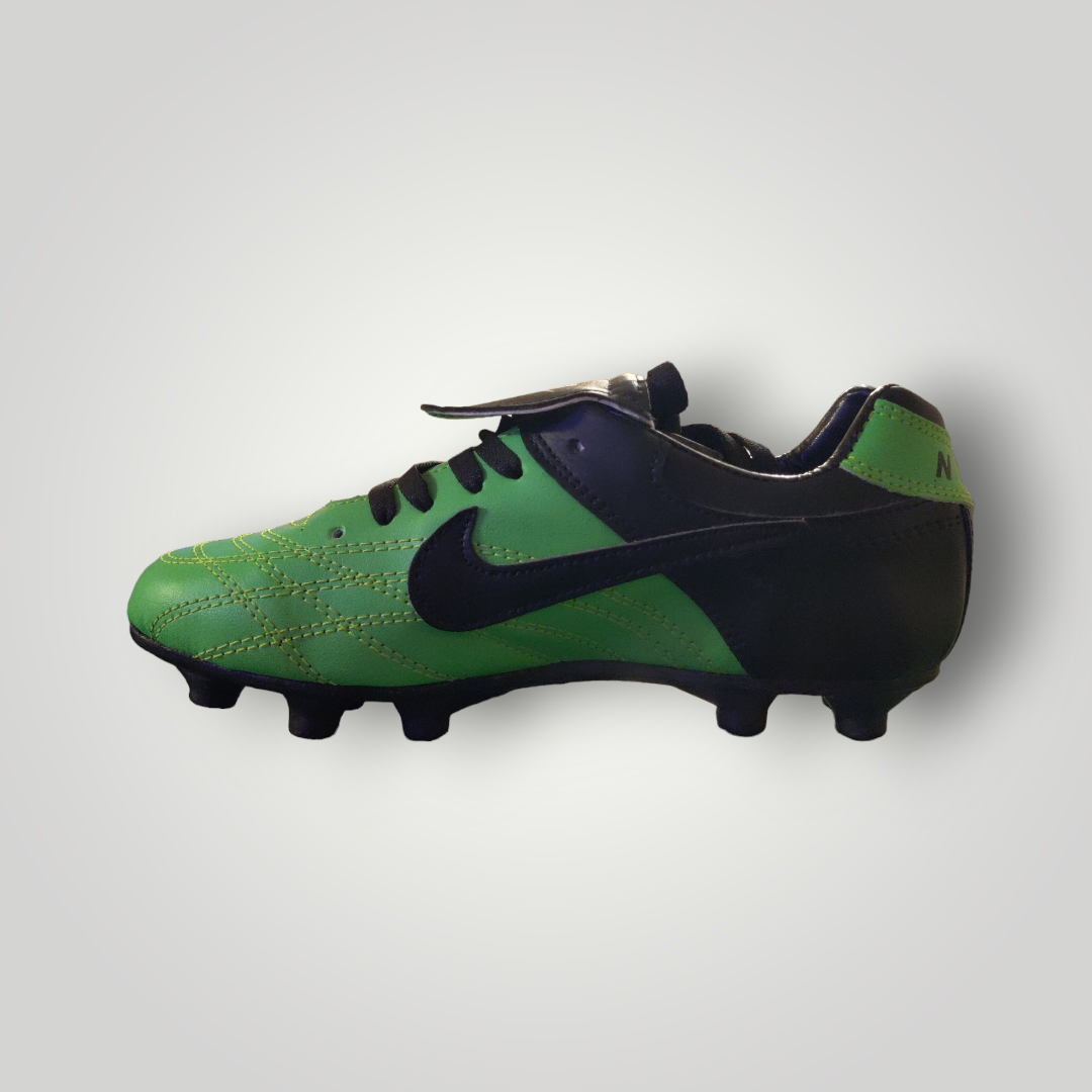 Tachones de Futbol Pasto Natural Nike Modelo Clásico 1OOO Color Verde Negro del 25 al 28.5 Mx