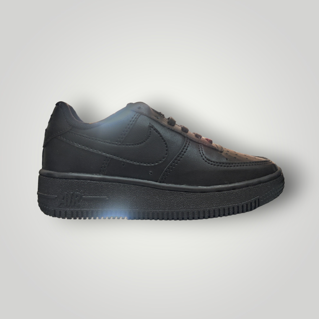 Tenis Nike Modelo AirForce One Color Negro Total Tallas 22 al 29.5 Mx
