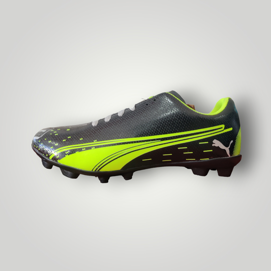 Tachones de Futbol Pasto Natural Puma Modelo 2027 Color Negro Neon Plata Tallas del 25 al 28.5 Mx