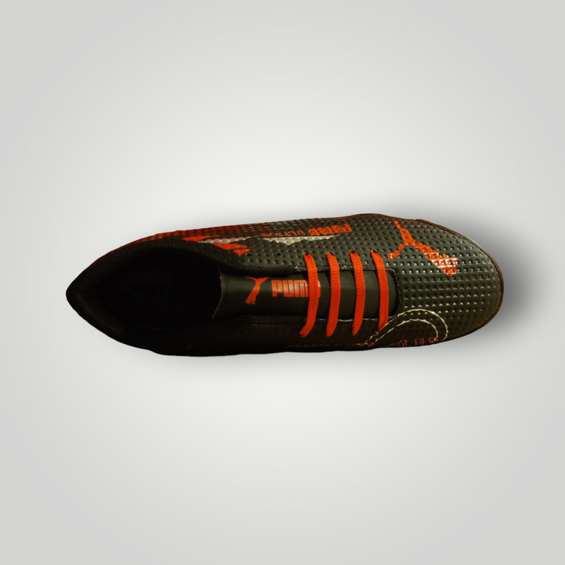 Tenis de Futbol Rápido Modelo PUMA FEEL THE ACTION Color Negro Rojo Plata Tallas del 25 al 28.5 Mx