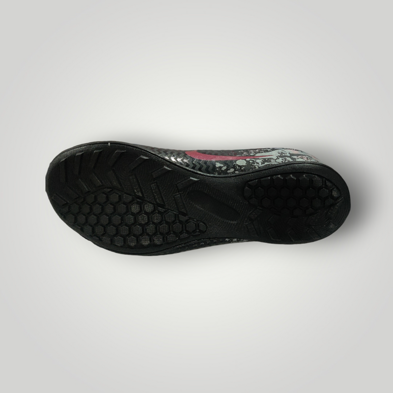 Tenis de Futbol Rápido Modelo CR7 Color Negro Rojo Tallas del 22 al 25 Mx TRENDY