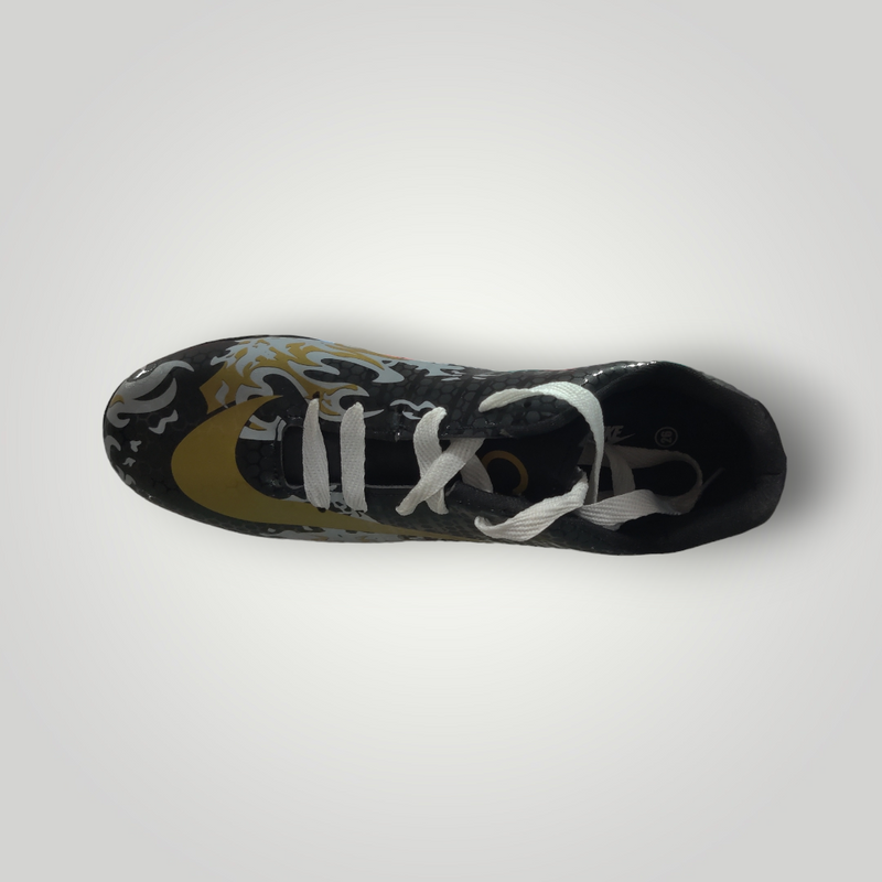 Tachones de Futbol Pasto Natural Modelo NIKE CRISTIANO Color Negro Oro Tallas del 25 al 28.5 Mx TRENDY
