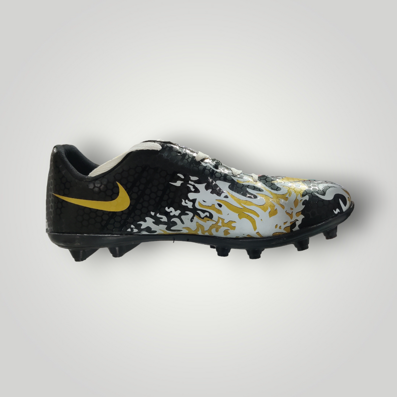 Tachones de Futbol Pasto Natural Modelo NIKE CRISTIANO Color Negro Oro Tallas del 25 al 28.5 Mx TRENDY