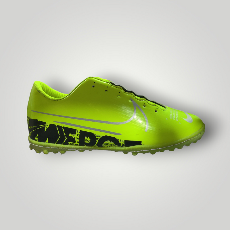 Tenis de Futbol Rápido Modelo Just Do It Color Amarillo Neón Negro Plata TRENDY