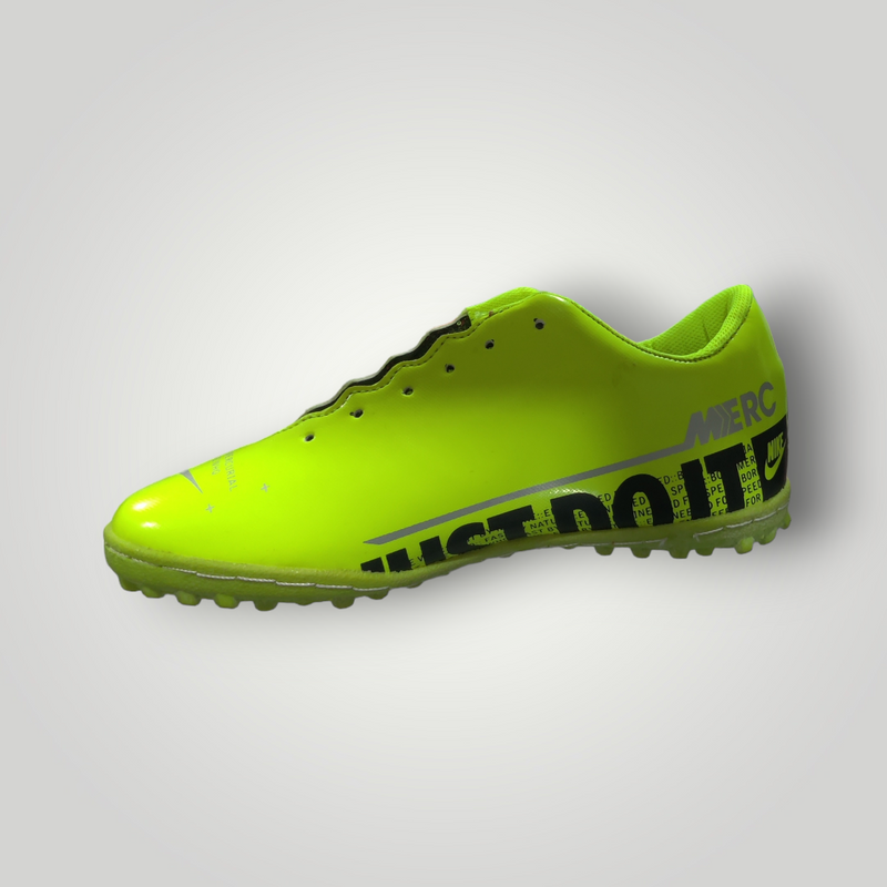 Tenis de Futbol Rápido Modelo Just Do It Color Amarillo Neón Negro Plata TRENDY