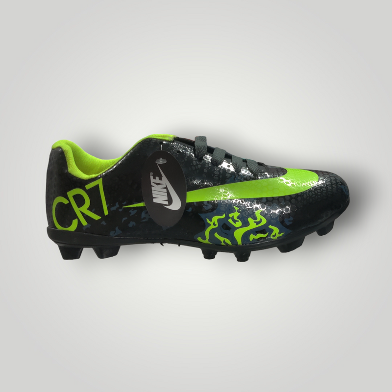 Tachones de Futbol Pasto Natural Modelo CRISTIANO Color Negro Oxford Neón Tallas del 25 al 28.5 Mx TRENDY