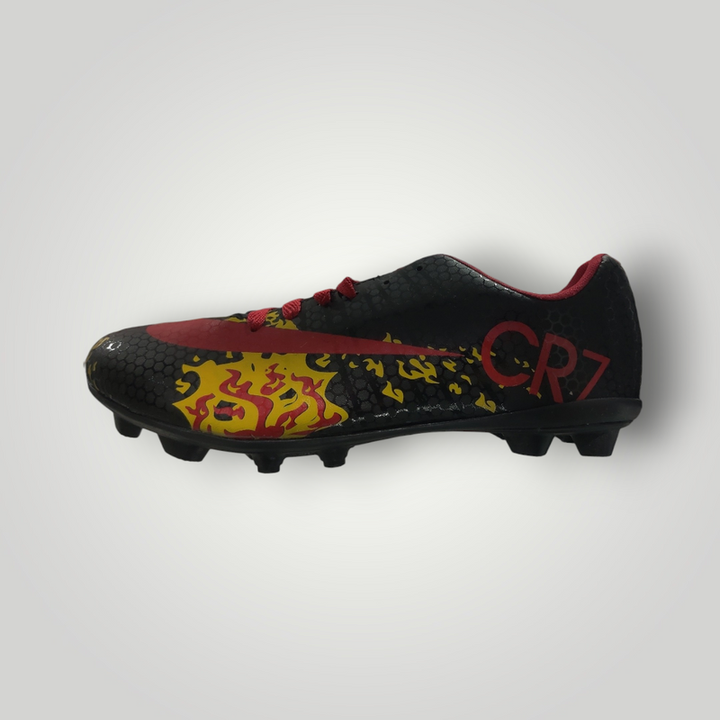 Tachones de Futbol Pasto Natural Modelo CRISTIANO Color Negro Naranja Tallas del 25 al 28.5 Mx TRENDY