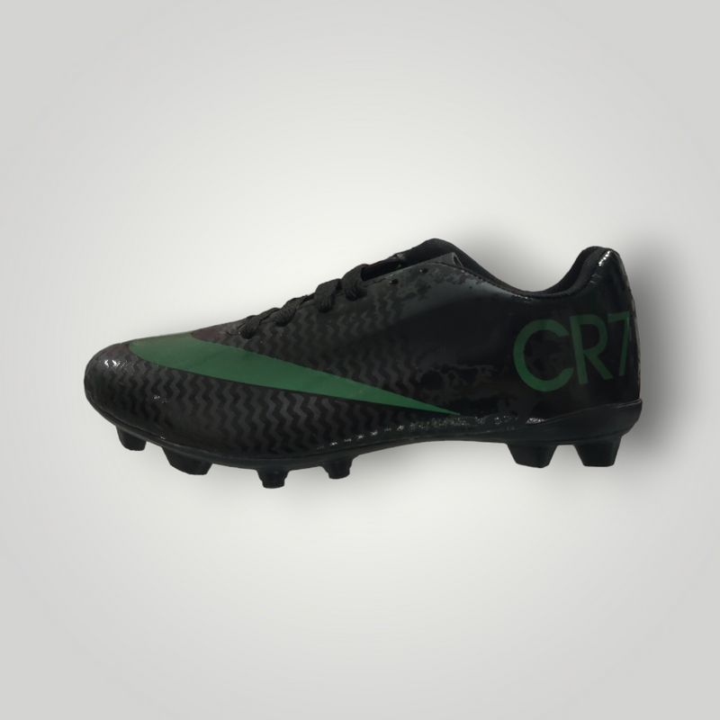 Tachones de Futbol Pasto Natural Modelo CR7 Color Negro Verde Tallas del 22 al 25 Mx TRENDY