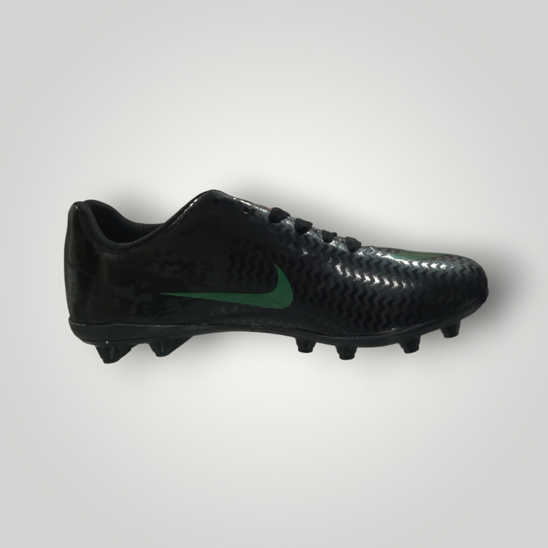 Tachones de Futbol Pasto Natural Modelo CR7 Color Negro Verde Tallas del 22 al 25 Mx TRENDY