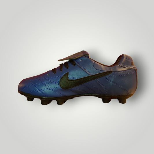 Tachones de Futbol Pasto Natural Modelo NIKE CLÁSICO 1OOO Color Azul Rey Negro Tallas del 25 al 28.5 Mx