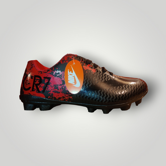 Tachones de Futbol Pasto Natural Modelo CR7 Color Negro Rojo Tallas del 22 al 25 Mx TRENDY