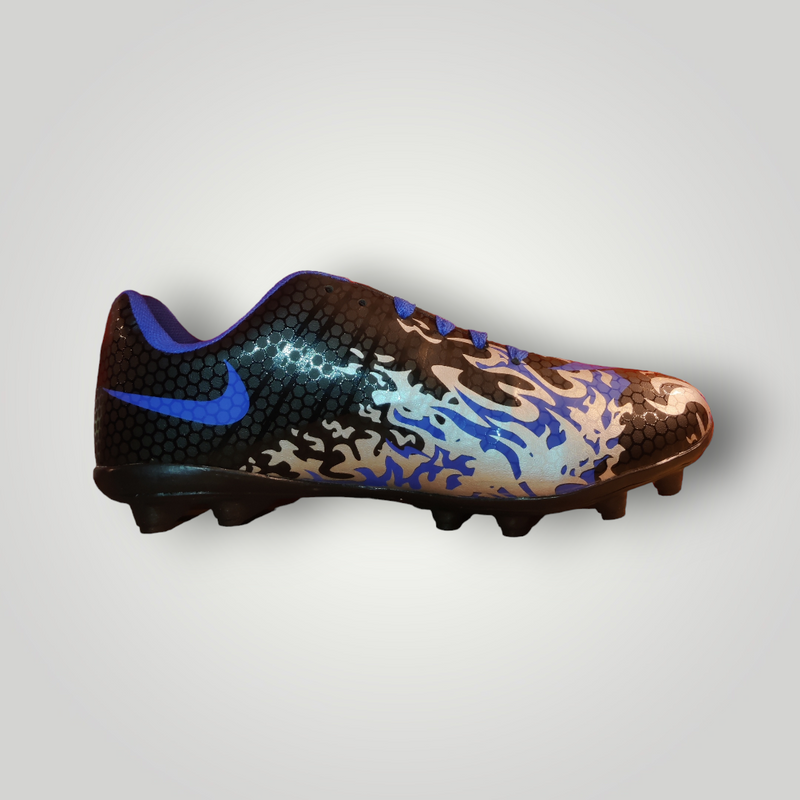 Tachones de Futbol Pasto Natural Modelo CRISTIANO Color Negro Plata Rey Tallas del 25 al 28.5 Mx