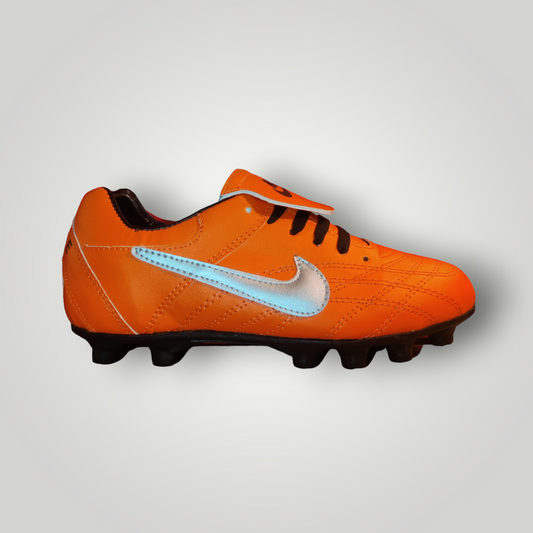 Tachones de Futbol Pasto Natural Modelo NIKE CLÁSICOS 1OOO Color Naranja Total Tallas del 25 al 28.5 Mx TRENDY