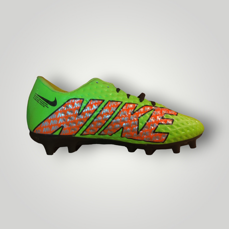 Tachones de Futbol Pasto Natural Modelo MERCURIAL Z15 Color Amarillo Neón Naranja Negro Tallas del 25 al 28.5 Mx