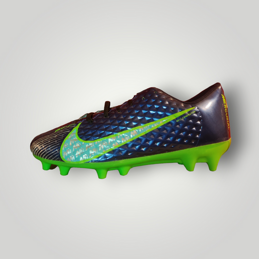 Tachones de Futbol Pasto Natural Modelo Z15 Color Marino Aqua Neón Tallas del 25 al 28.5 Mx