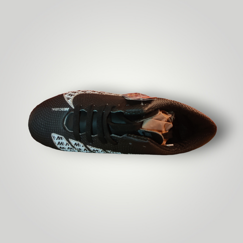 Tachones de Futbol Pasto Natural Modelo Mercurial Zoom Color Negro Blanco Tallas del 25 al 28.5 Mx
